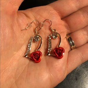 ✨FINAL PRICE✨New Red Rose Heart Dangle Earrings